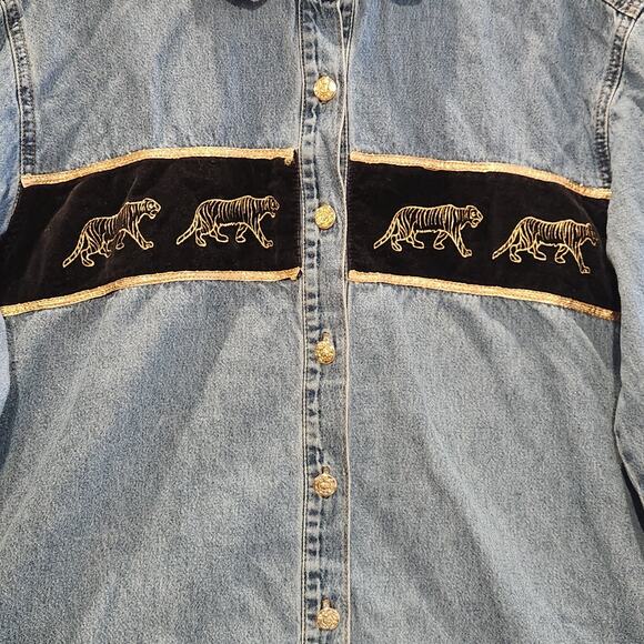 Carolina Blues Womens Vintage Denim Gold Elephant Button Up Blouse Size 16 - Picture 2 of 12